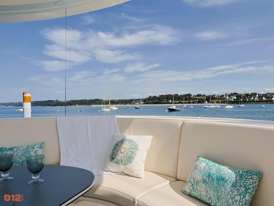 Anthenea Suite Hoteliere Flottante ペロス・ギレック エクステリア 写真