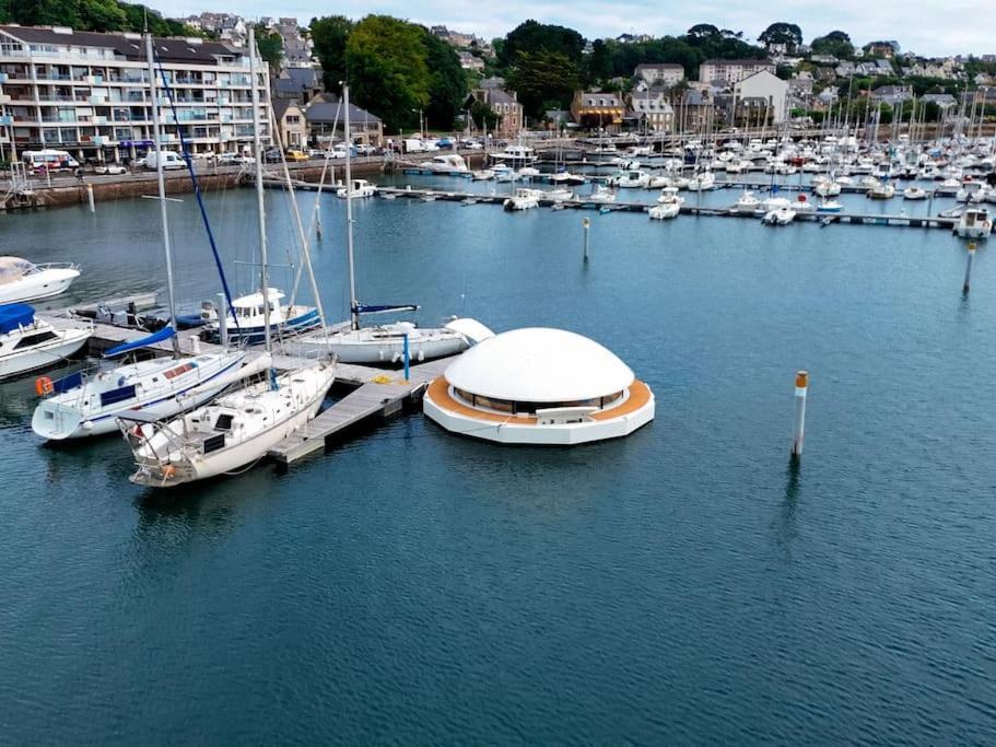 Anthenea Suite Hoteliere Flottante ペロス・ギレック エクステリア 写真
